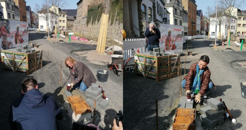 Erste Pflastersteine verlegt